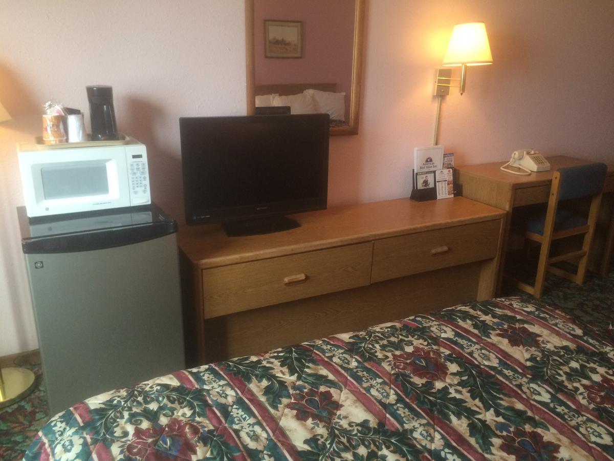 Executive Inn McPherson Bagian luar foto